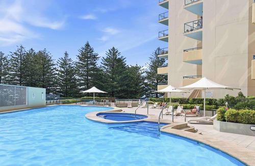 Cronulla Apartment | MetaWiseBnB |Cronulla Beach Walk to Train & Shops1