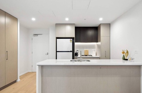 Rouse Hill Apartment | MetaWiseBnB Modern 1BR Near Shops & Metro