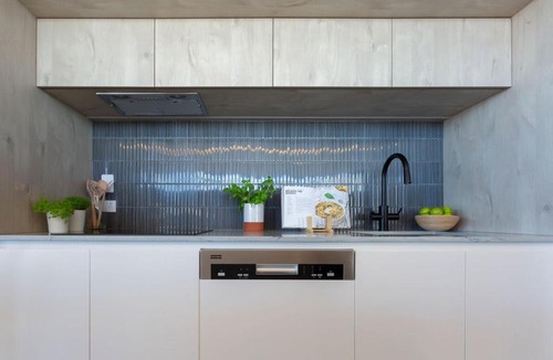 City West Apartment | Metropolitan 70