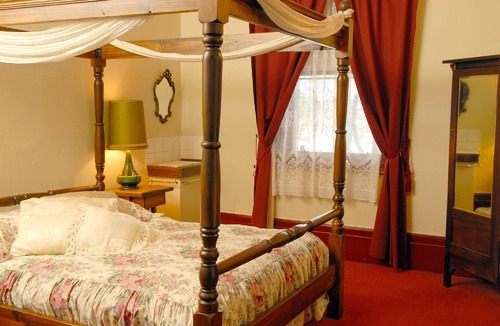 Koroit Hotel | Mickey Bourke's Koroit Hotel