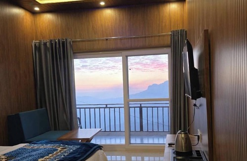 Kanatal Hotel | Milan Home Stay