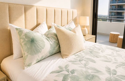 Milton Apartment | Milton Oasis - Luxury Apt near Milton Station
