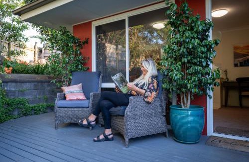 Milton House | Milton Village Retreat - secluded comfort
