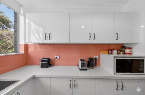 Miranda Apartment | Miranda Comfort Stay Stylish Living with Sauna