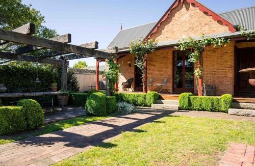 Beechworth House | Miss Martinellis