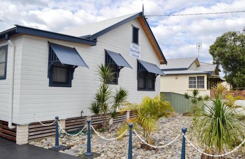 South West Rocks House | Mistys Beachside Cottage - Bring your own linen.