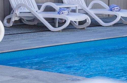 Yamba Hotel | Moby Dick Waterfront Resort Motel