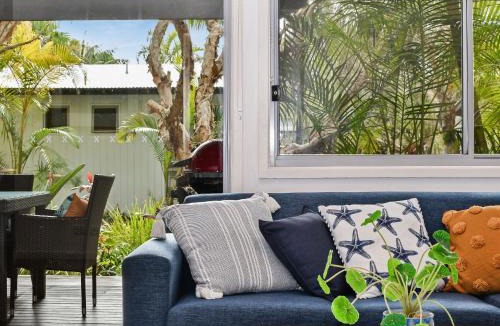 Boomerang Beach House | Mobys Resort 08