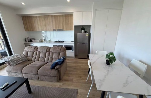 Homebush Apartment | Modern 1BR Apartment in Homebush