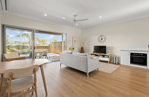 Broome Villa | Modern 2BR, 2 BR Villa with Pool