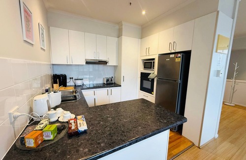 Melbourne Central Business District Apartment | Modern 2BR CBD Apartment w/Balcony Views of Yarra River & Highrises