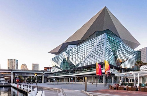 Pyrmont House | Modern 4BR House Walk to ICC & Darling Harbour & Fish Market & CBD