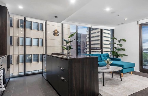 Phillip Apartment | Modern City Escape Phillip ACT