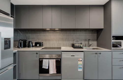 Belconnen Apartment | Modern Convenient 2-Bed with Lakeside View