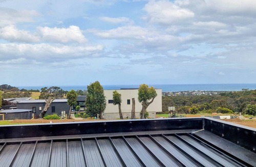 Jan Juc House | Modern home with pool + ocean and farm views!