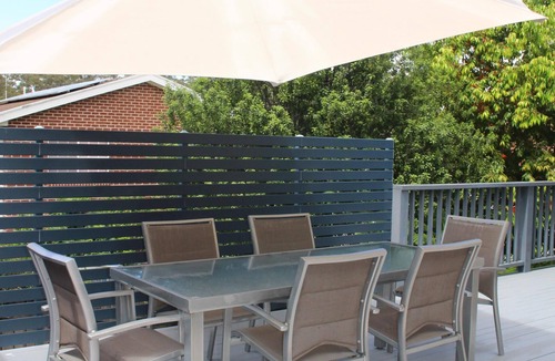 Surf Beach House | Modern house close to Batemans Bay, Mogo Bike trails and kid friendly beaches.