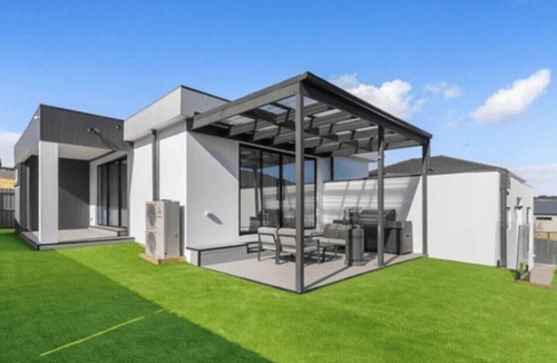 Highton House | Modern Luxe Haven – Your Geelong Escape