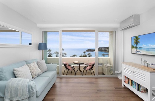 Manly Apartment | Modern Manly Apartment with Stunning Views, Pool