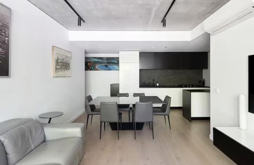 North Melbourne Apartment | 'Modern Minimalism' Slate Chic in the City
