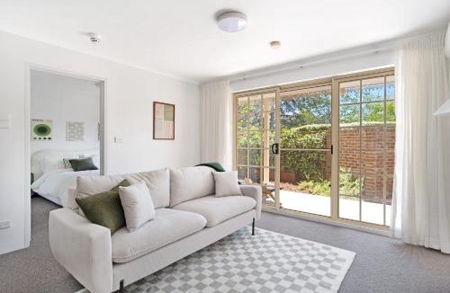 Manuka Apartment | Modern Neutral Haven with Premium Amenities