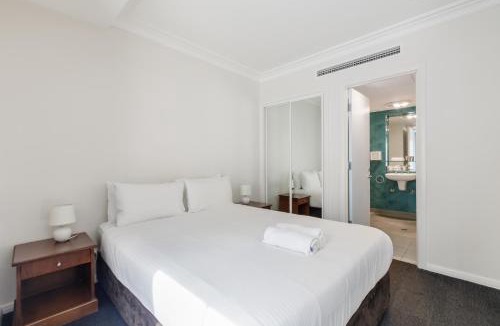South Yarra Apartment | Modern Nomads Chapel Street 1BR Walk to Iconic Shopping District