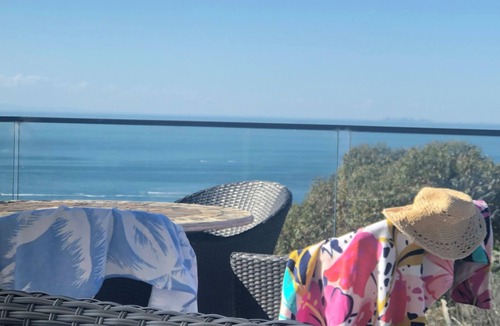 McCrae House | Modern Oceanview luxury. Tranquil heaven. Just minutes to the beach.
