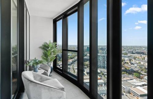 Fortitude Valley House | Modern Skyline Apartment 3BR with Pool Gym and tub