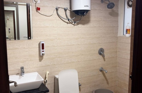 Jaipur District Apartment | Modern Studio Apartment with WiFi + Kitchen