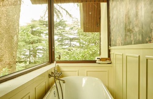 Dharamshala Hotel | MONKEY RESORT