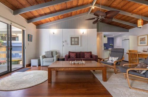 Elizabeth Beach House | Montezuma