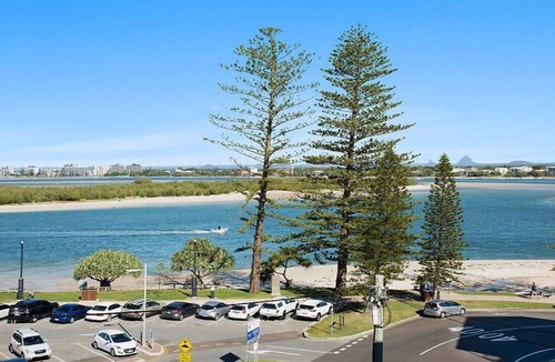 Caloundra Apartment | Moondara Unit 5, Bulcock Beach QLD