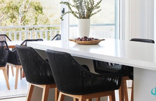 Catherine Hill Bay House | Moonee Retreat - 200m to beach and ocean reserve views