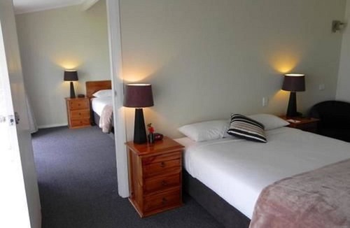 Armidale Hotel | Moore Park Inn