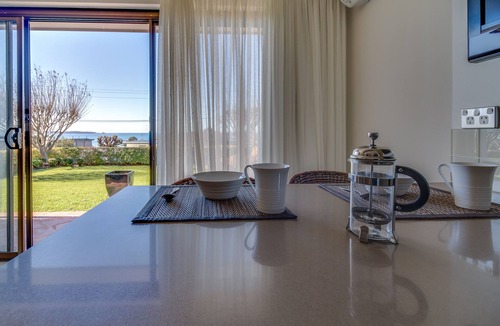 Batehaven Apartment | Moptops Apartment Batemans Bay
