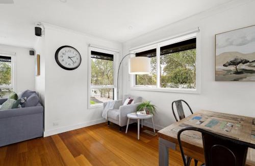 Mordialloc House | Mordialloc Coastal Escape Beach, Garden & Parking