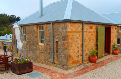 Norton Summit Bed & Breakfast | Morialta Barns