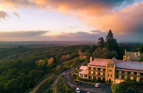 Crafers Hotel | Mount Lofty House & Estate Adelaide Hills - Adults Retreat