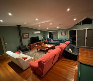 Bandon Grove House | mountain view