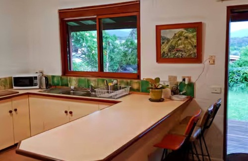 Bellingen House | Mountain View Oasis - walk to Bello river and town