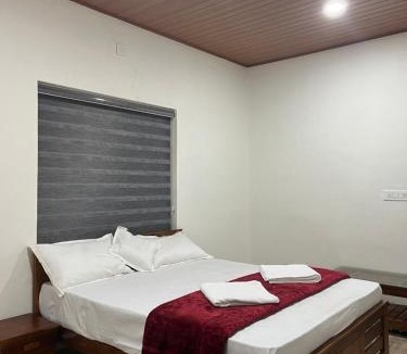 Talipparamba House | Mountain View room Paithalvillage