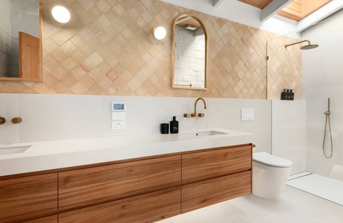 Balnarring House | Mudbrick House (With Car Parking)