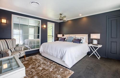 Berry House | Mulberry House - Pet Friendly with Swimming Pool