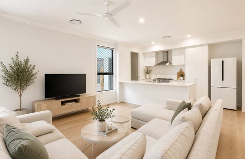 Murrumba Downs House | Murrumba Manor | Elegant Family Escape