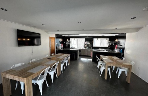 Bakers Creek Hotel | Mycow Accommodation Mackay
