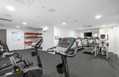 Broadbeach Apartment | Nami Escape - Resort Comfort near Beach & Casino
