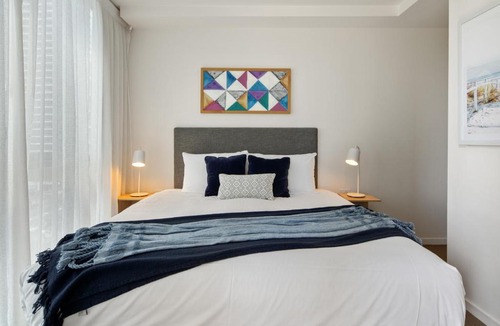 Broadbeach Apartment | Nami Escape - Resort Comfort near Beach & Casino