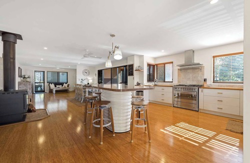 Narrawallee House | Narrawallee Oasis Family Haven