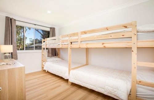 Callala Bay House | Nautilus Pet Friendly 5 Mins Walk to Bay