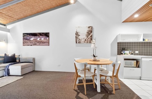 Moonee Beach Apartment | Nautilus Resort - Executive Apartment with Beach on your doorstep