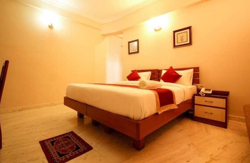 Murgesh Pallya Hotel | New Crescent Citadel